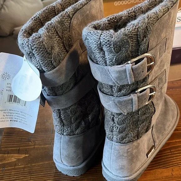 Muk Luks Gray Boots Size 8 NWT - Picture 3 of 3
